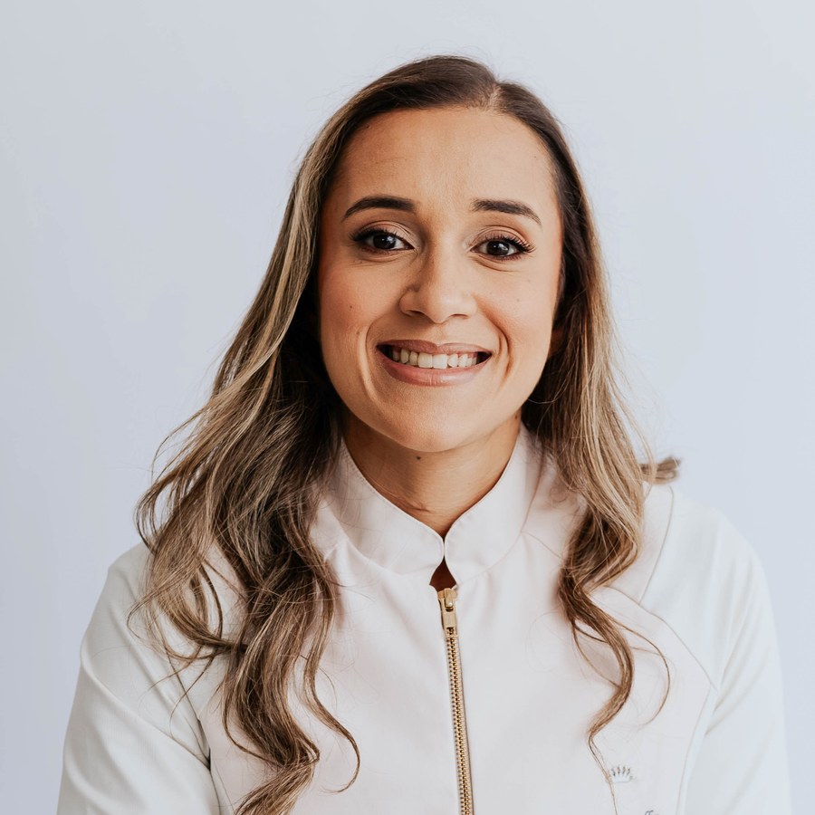 Dra. Rafaela Carvalho, gastroenterologista e nutróloga